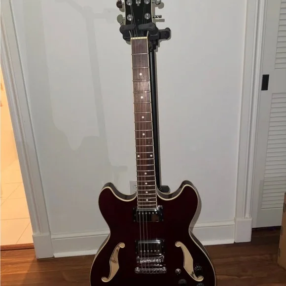 This is an Ibanez Artcore AS73 - Picture 5 of 6